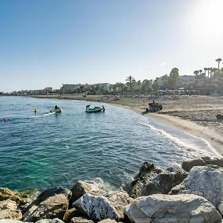 Pr20 - Good Located Flat Puerto Banus Apartment