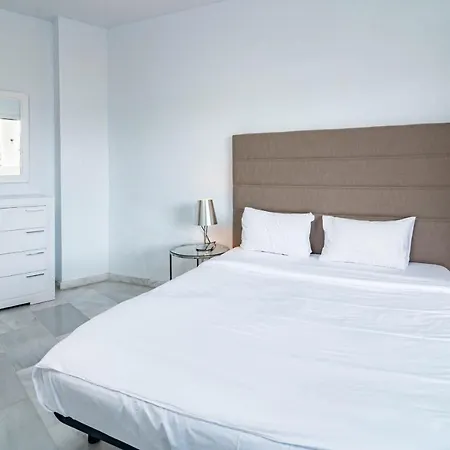 Pr20 - Good Located Flat Puerto Banus *