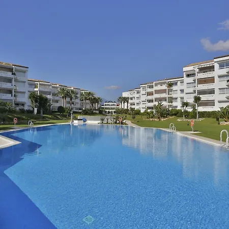 Pr20 - Good Located Flat Puerto Banus *